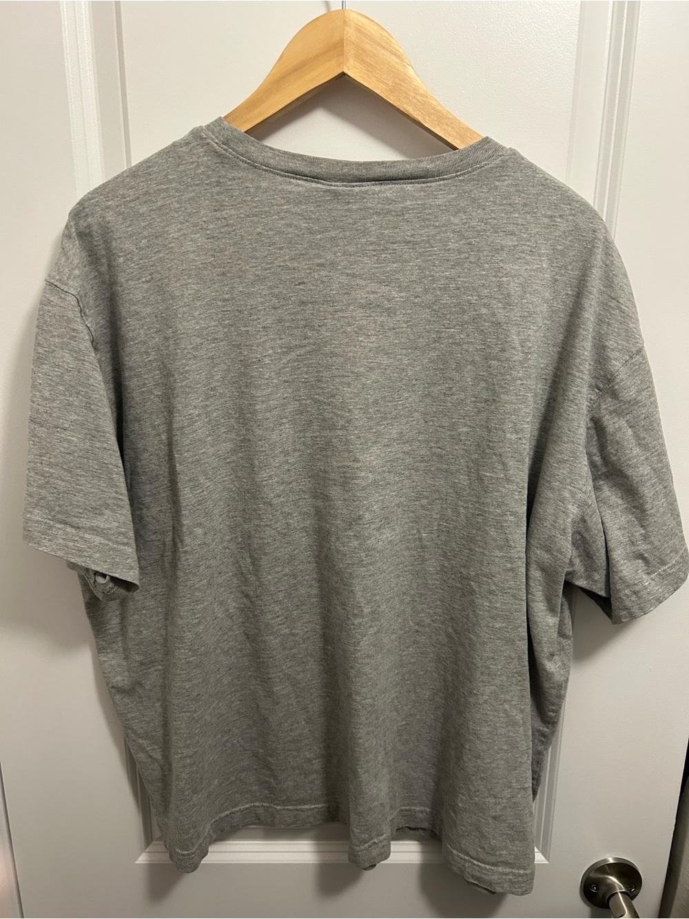 H&M Classic Grey Women’s Crewneck Basic T-Shirt - Picture 3 of 3